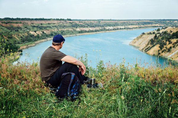 Quelles stratégies pour encourager les comportements éco-responsables chez les touristes?