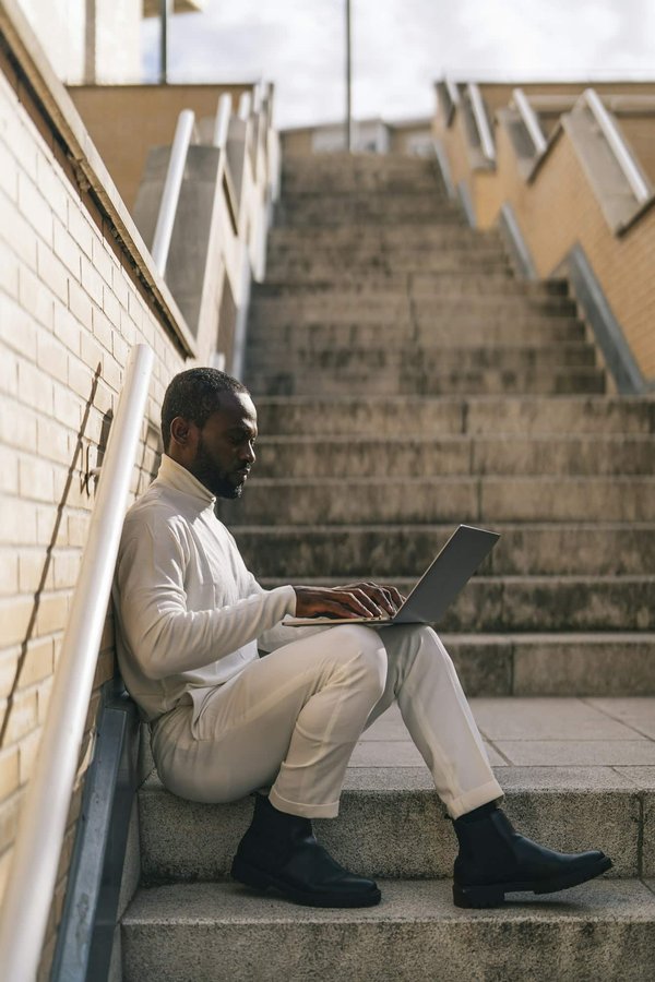 Comment les bibliothèques mobiles peuvent-elles améliorer l'accès à la lecture dans les zones isolées?